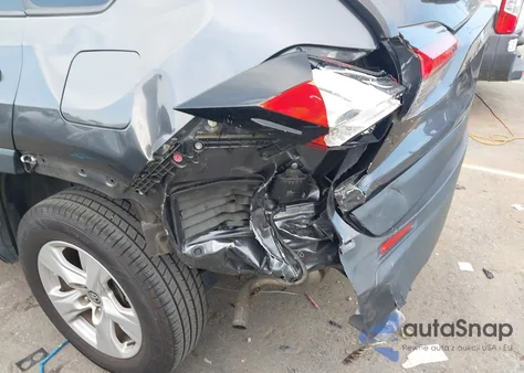 2020 Toyota Rav4 Xle z USA, uszkodzony, nr VIN JTMW1RFV1LD042351